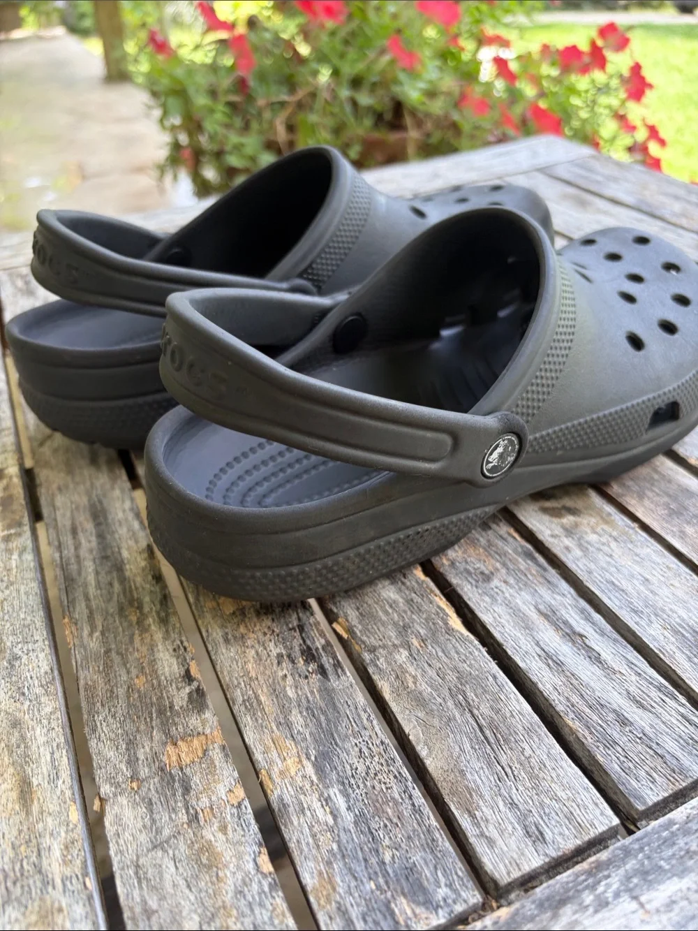 CROCS Classic Clog in Black